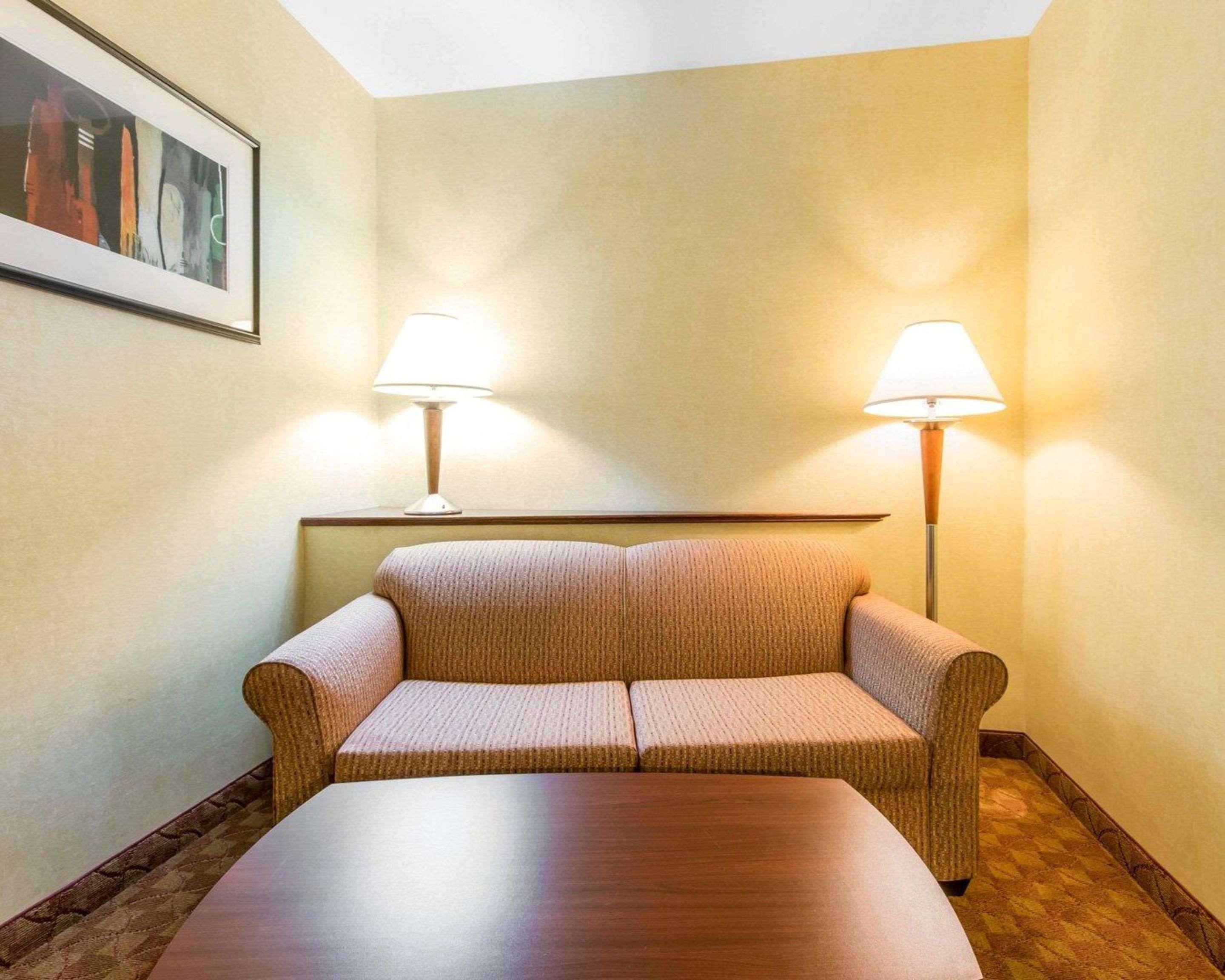 Comfort Suites South Point - Huntington Esterno foto