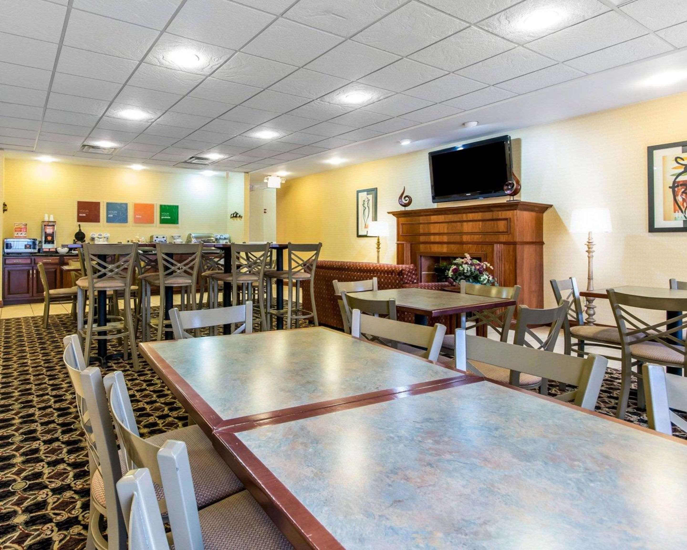 Comfort Suites South Point - Huntington Esterno foto
