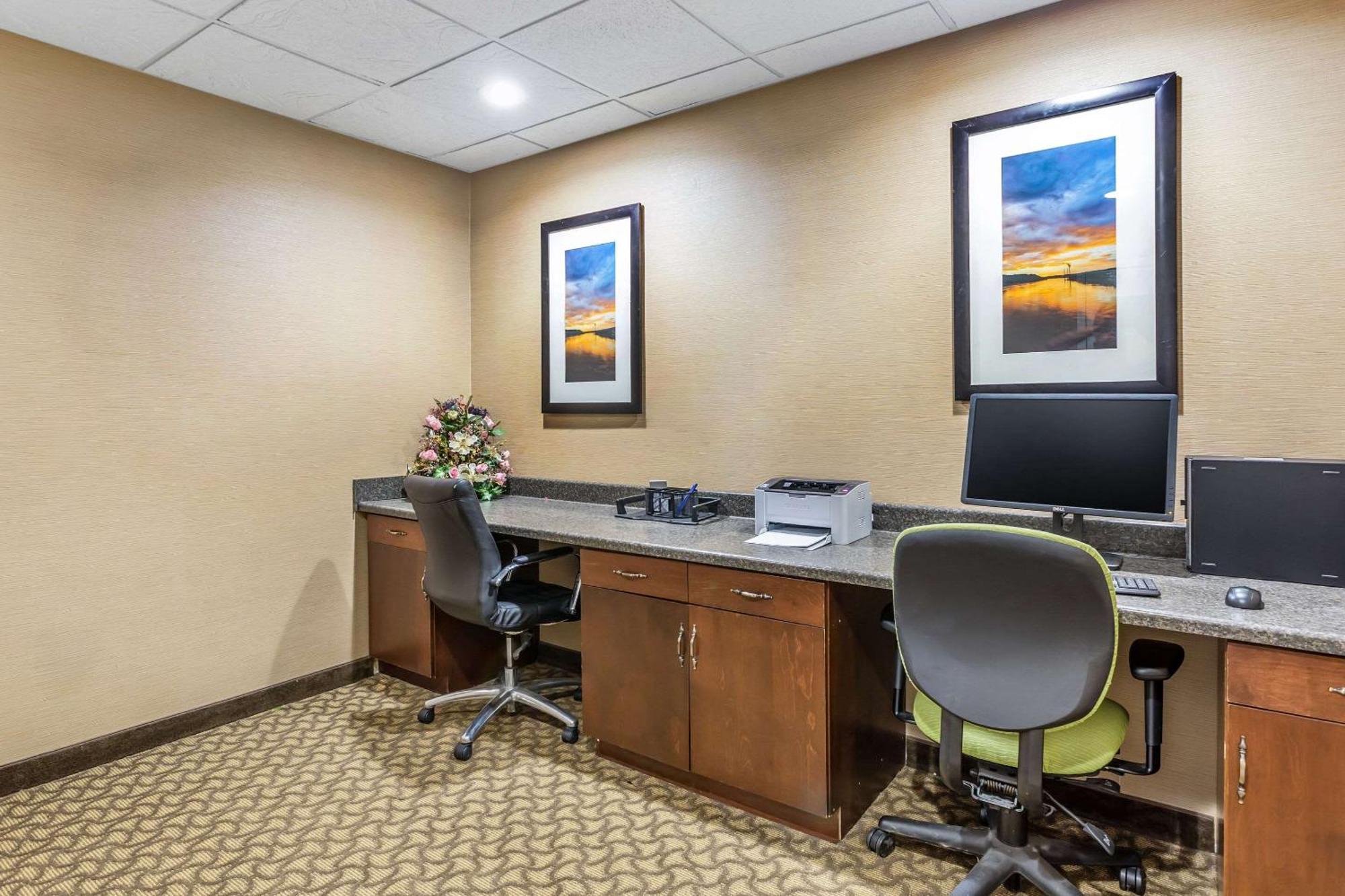 Comfort Suites South Point - Huntington Esterno foto