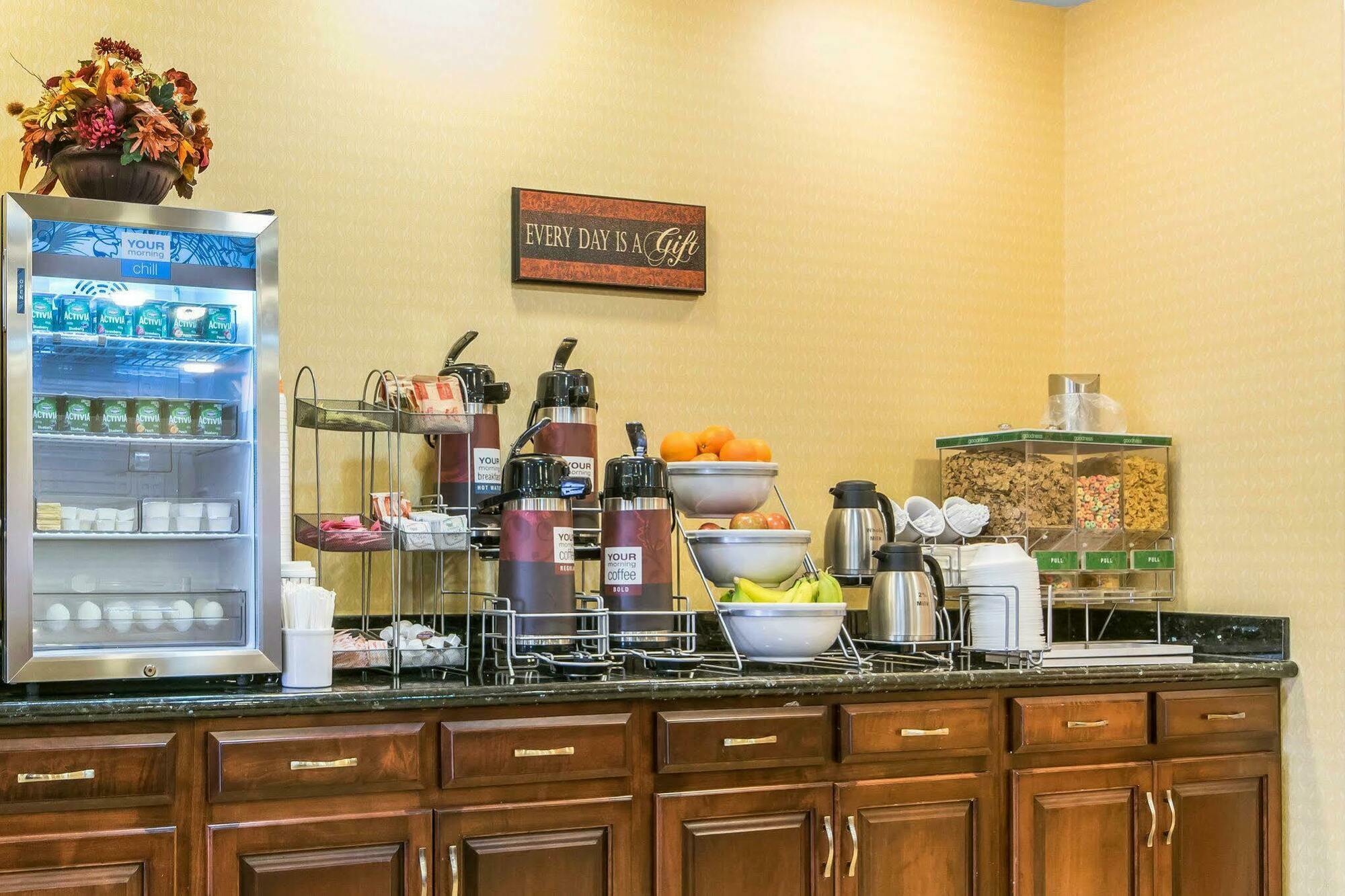 Comfort Suites South Point - Huntington Esterno foto