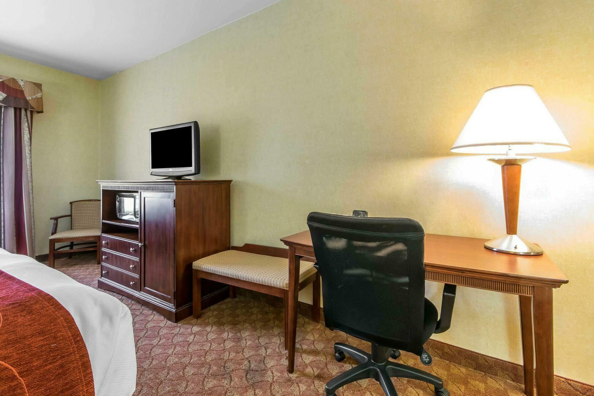 Comfort Suites South Point - Huntington Esterno foto